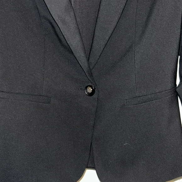 New York & Company Women’s fitted blazer - Picture 3 of 5